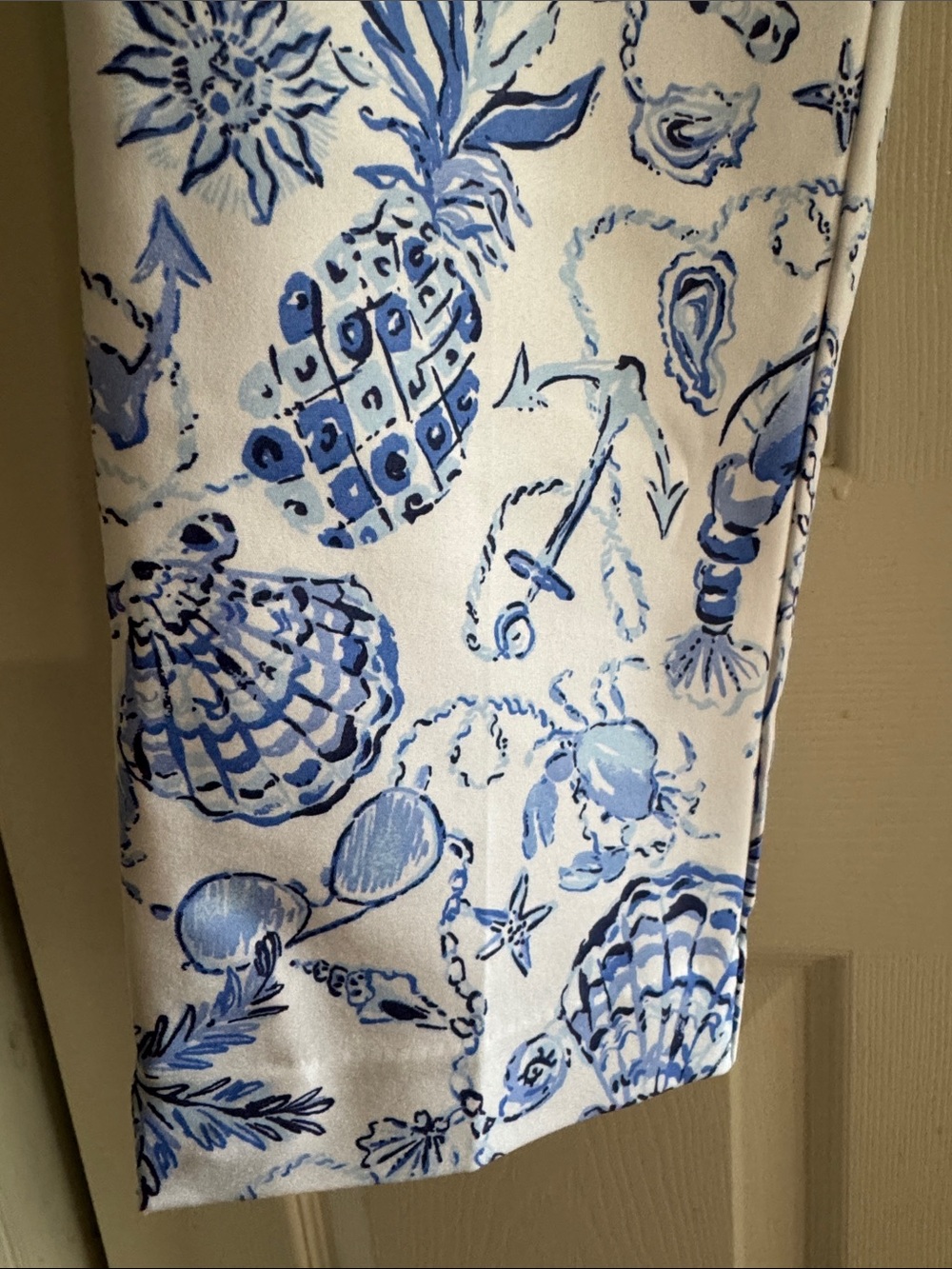 NWT Lilly Pulitzer Blue & White Nautical Shell Lobster Print Crop Pants Size 10 - Picture 4 of 8